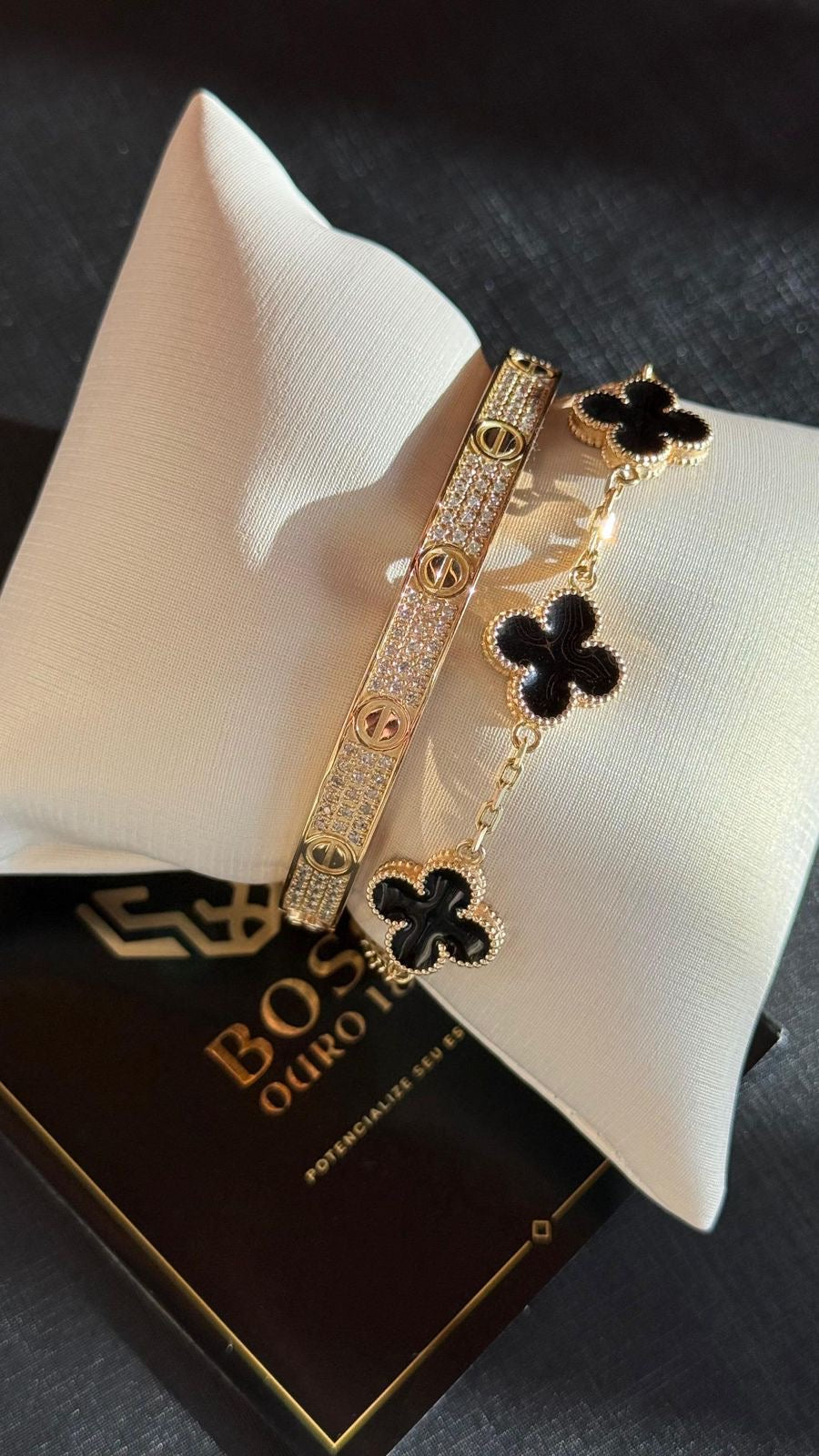 PULSEIRA TREVO + BRACELETE LOVE